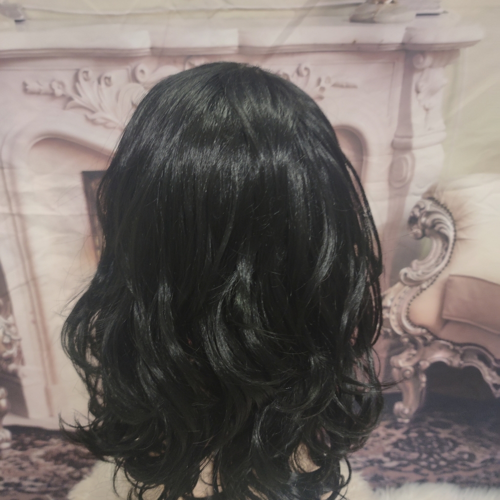 Wig - Picture 3 of 6